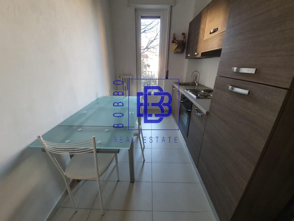 Appartamento affitto Trilocale con due camere da letto con balconcino