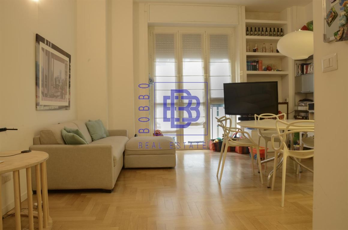 Bilocale ampio con balcone
