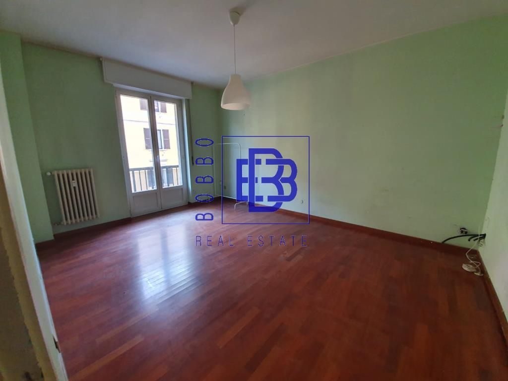 Appartamento affitto Trilocale con due camere da letto con balconcino