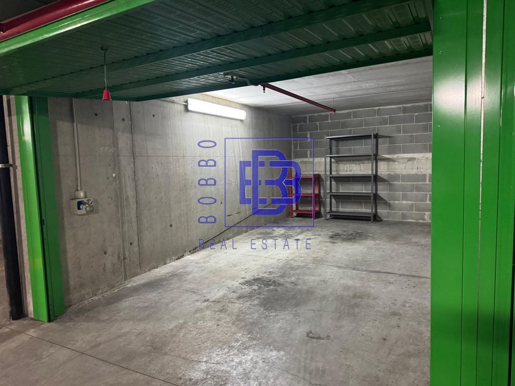 Box auto in autorimessa